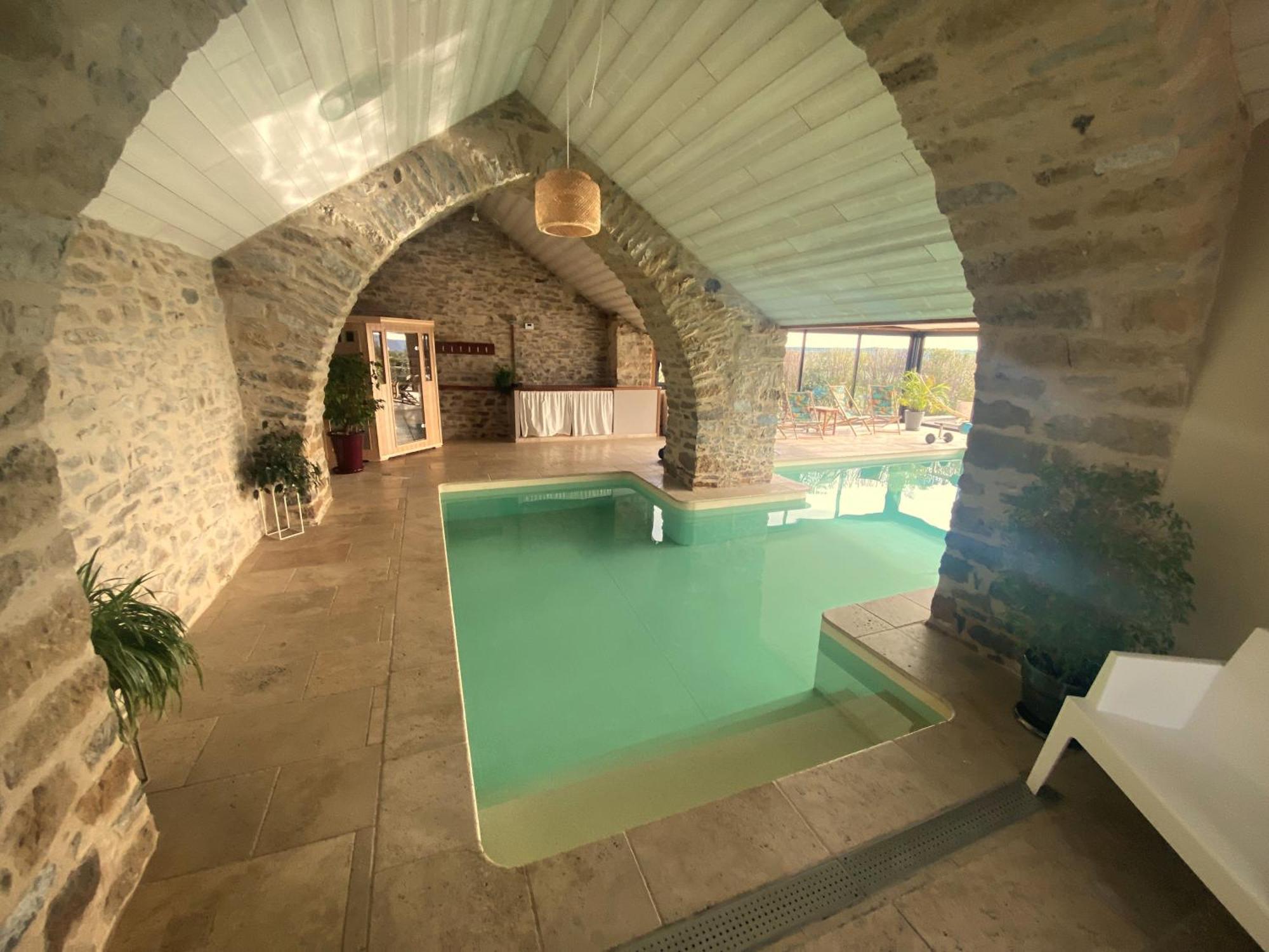 Les Caselles, Gite Et Maison D'Hotes Saint-Beauzely Екстер'єр фото
