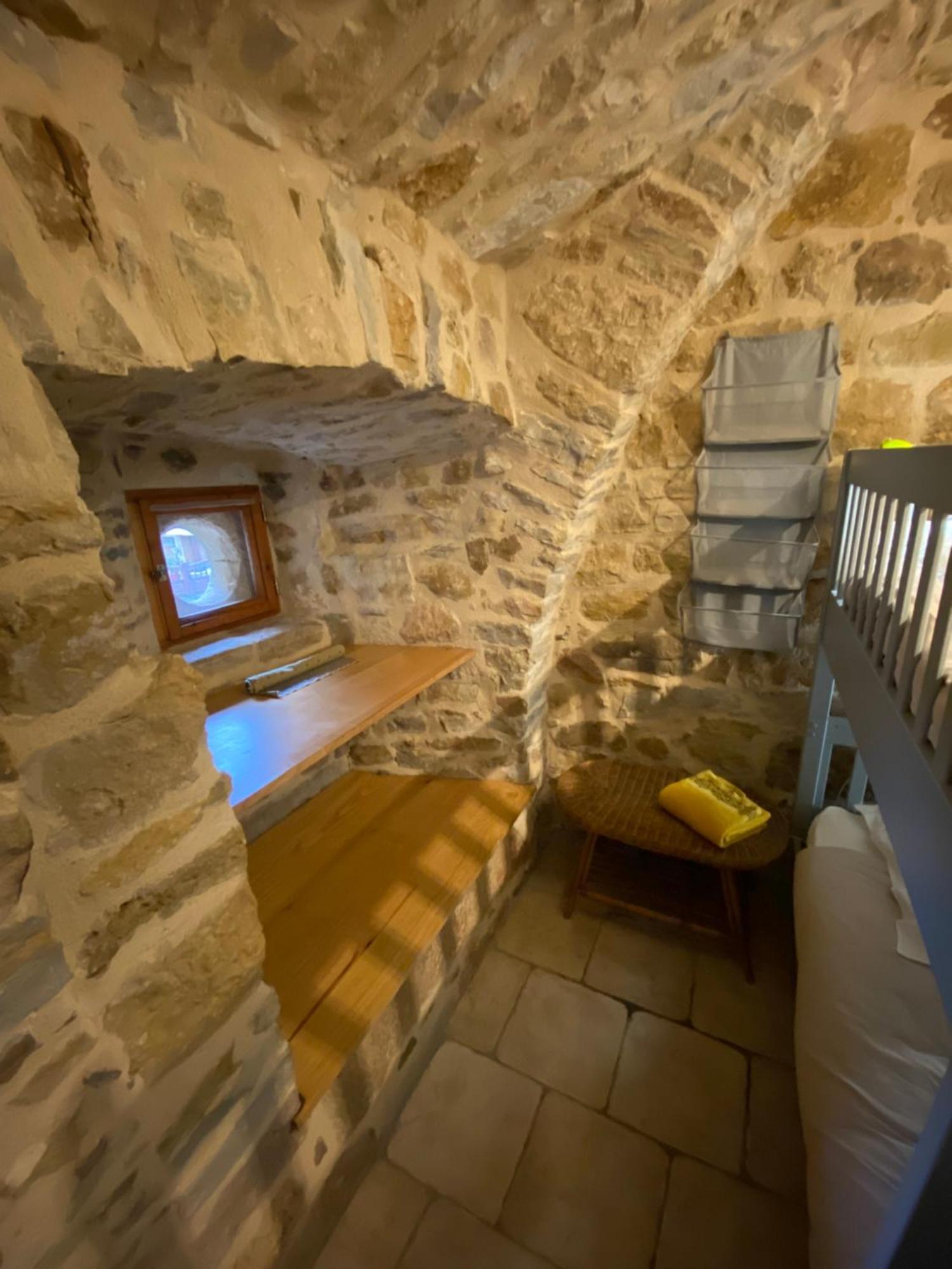 Les Caselles, Gite Et Maison D'Hotes Saint-Beauzely Екстер'єр фото