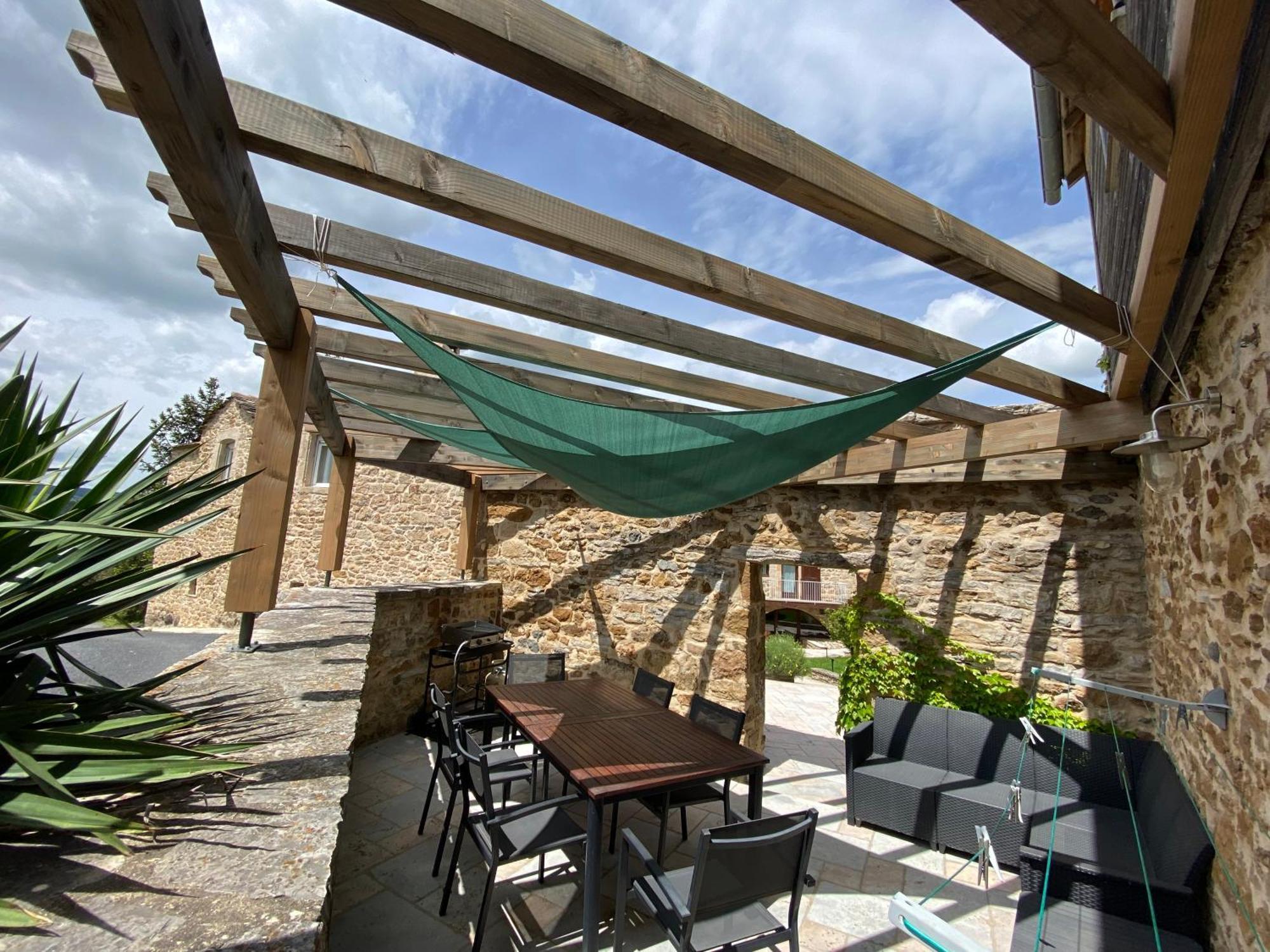 Les Caselles, Gite Et Maison D'Hotes Saint-Beauzely Екстер'єр фото