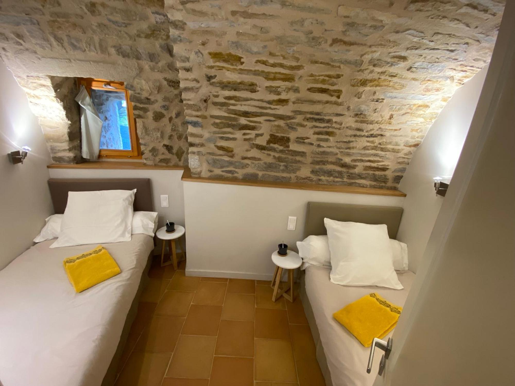 Les Caselles, Gite Et Maison D'Hotes Saint-Beauzely Екстер'єр фото